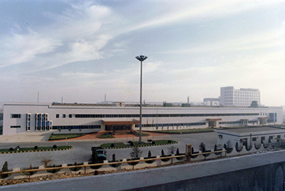 1995年5月30日，金莎js9999777与日本小松株式会社合资成立小松金莎js9999777工程机械有限公司